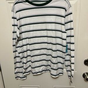 Market & Spruce Long Sleeve White and Black Tee